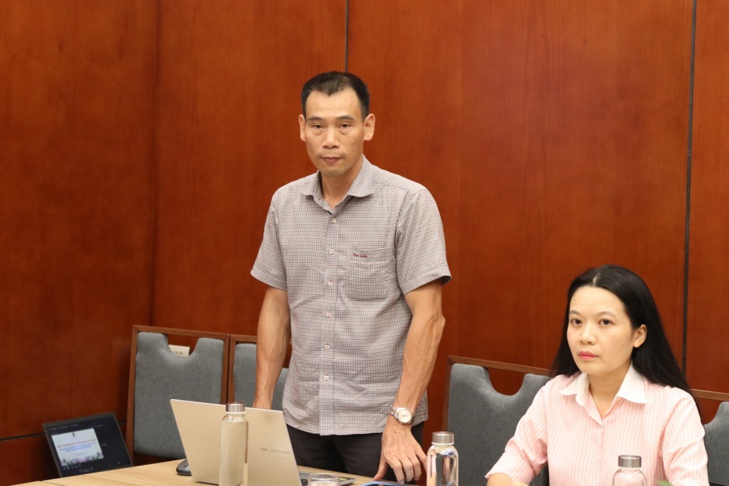 Tổng Biên tập Tạp chí Dân chủ và Pháp luật Trương Thế Côn phát biểu tại Hội nghị