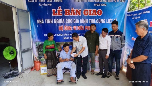 Công ty Chấn Hưng bàn giao nhà tình nghĩa cho gia đình thờ cúng liệt sĩ tại xã Văn Phú, Thanh Hóa