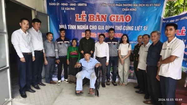 Công ty Chấn Hưng bàn giao nhà tình nghĩa cho gia đình thờ cúng liệt sĩ tại xã Văn Phú, Thanh Hóa