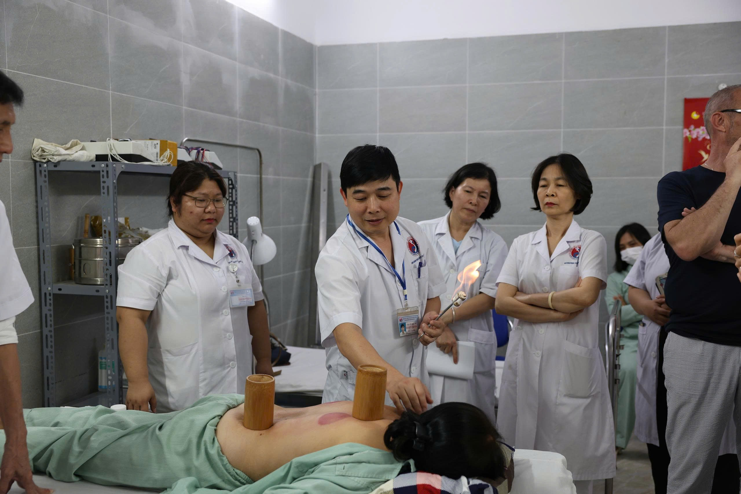 Bệnh viện Y học Cổ truyền Trung ương – Lá cờ đầu trong bảo tồn và phát triển nền y học cổ truyền Việt Nam