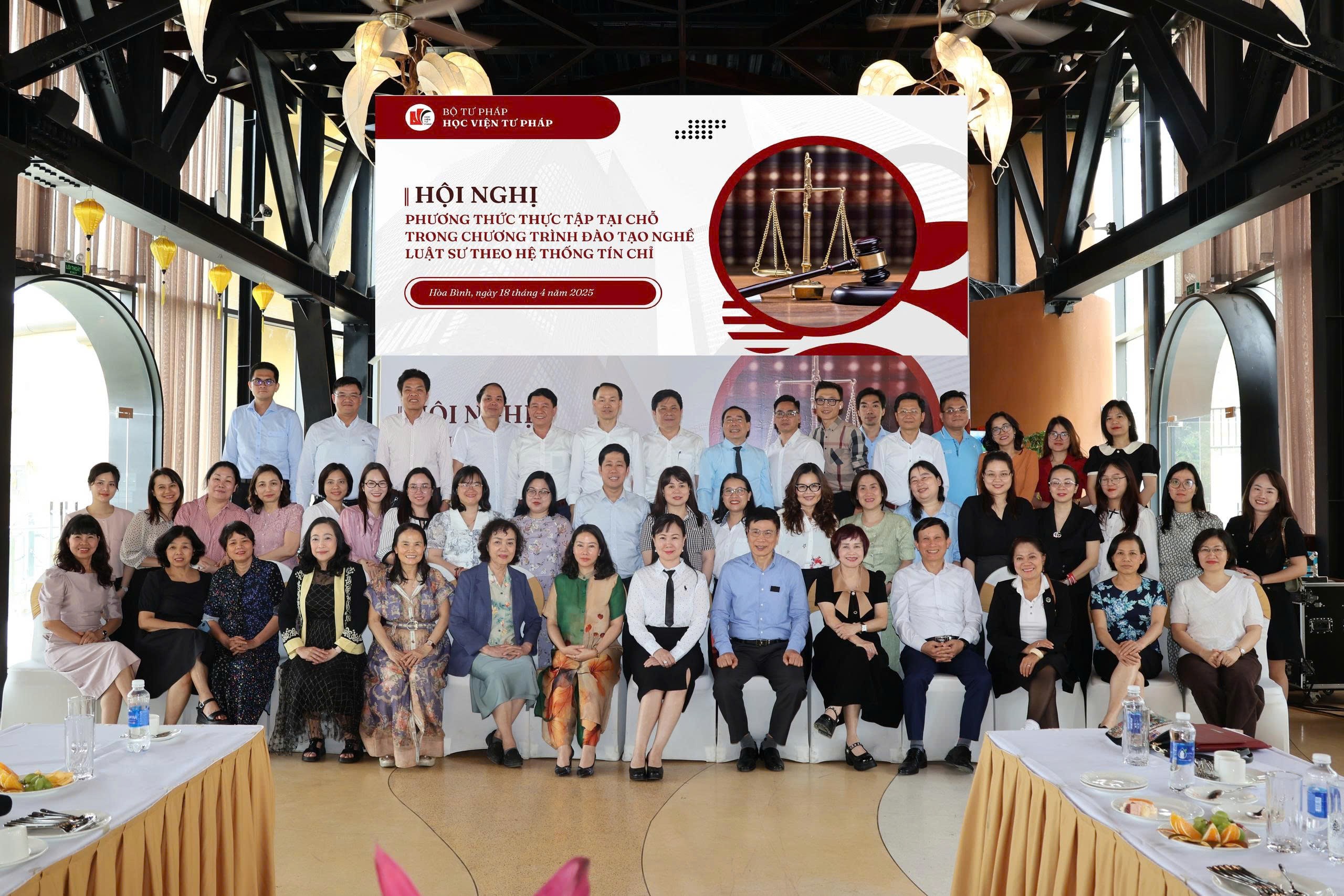 Đào tạo nghề luật sư cần gắn kết chặt chẽ giữa lý thuyết và thực tiễn