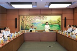 Hoàn thiện quy định về miễn, giảm thời gian tập sự hành nghề luật sư đối với trợ giúp viên pháp lý