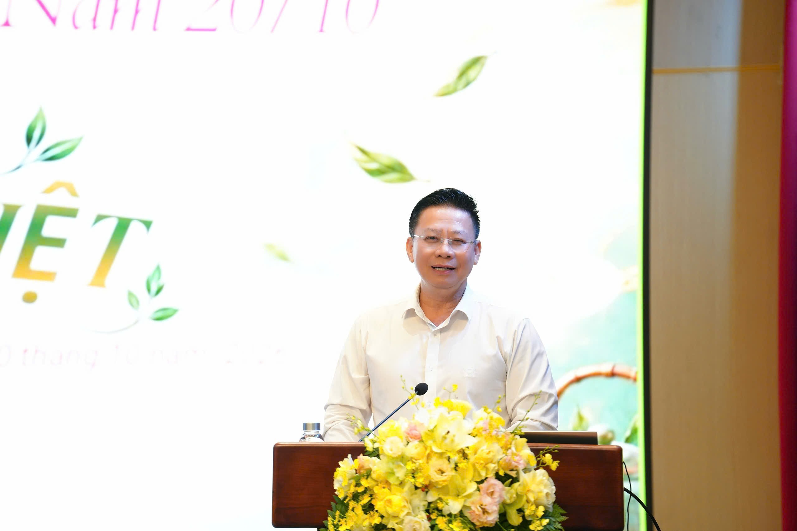 Ấm áp chương trình giao lưu nhân Ngày Phụ nữ Việt Nam tại Bộ Tư pháp