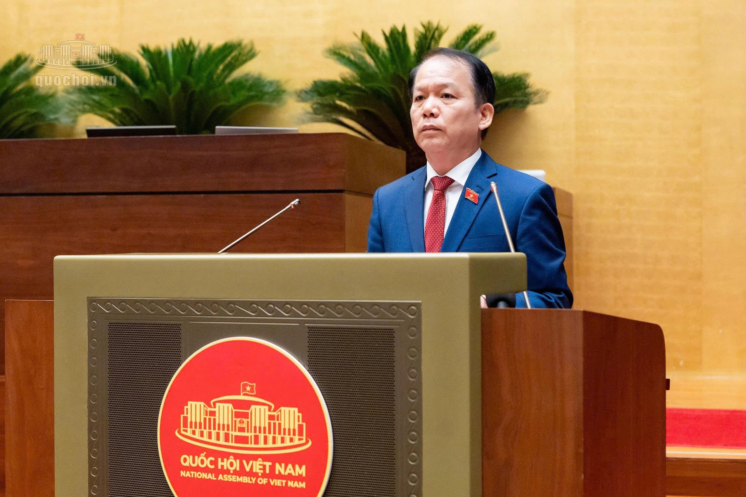Hoàn thiện hệ thống pháp luật, đổi mới quy trình xây dựng và tổ chức thi hành pháp luật