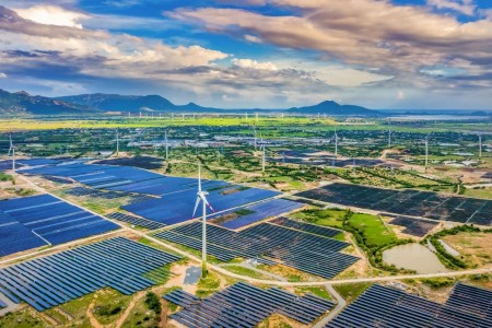 Sử dụng đất kết hợp đa mục đích cho phát triển điện mặt trời tại Việt Nam - Bất cập và kiến nghị hoàn thiện pháp luật