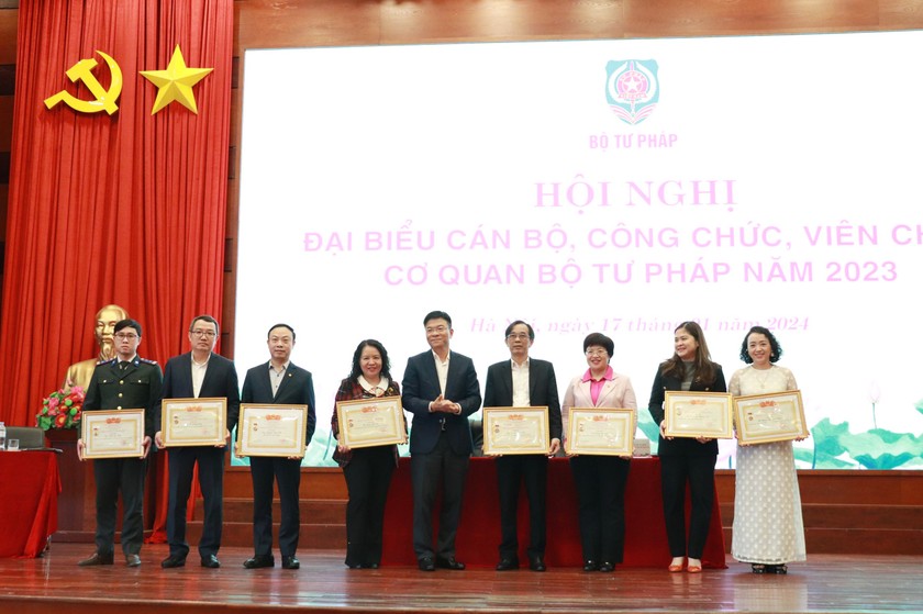 Thứ trưởng Nguyễn Khánh Ngọc phát biểu chỉ đạo.