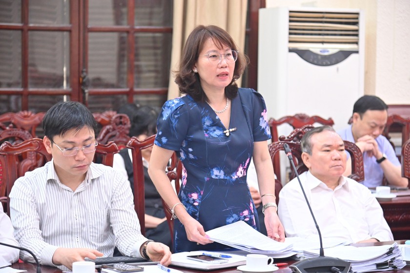 Đồng chí Nguyễn Văn Trường, Vụ trưởng Vụ nghiên cứu tổng hợp, Ban Nội chính Trung ương - báo cáo viên tại Hội nghị.