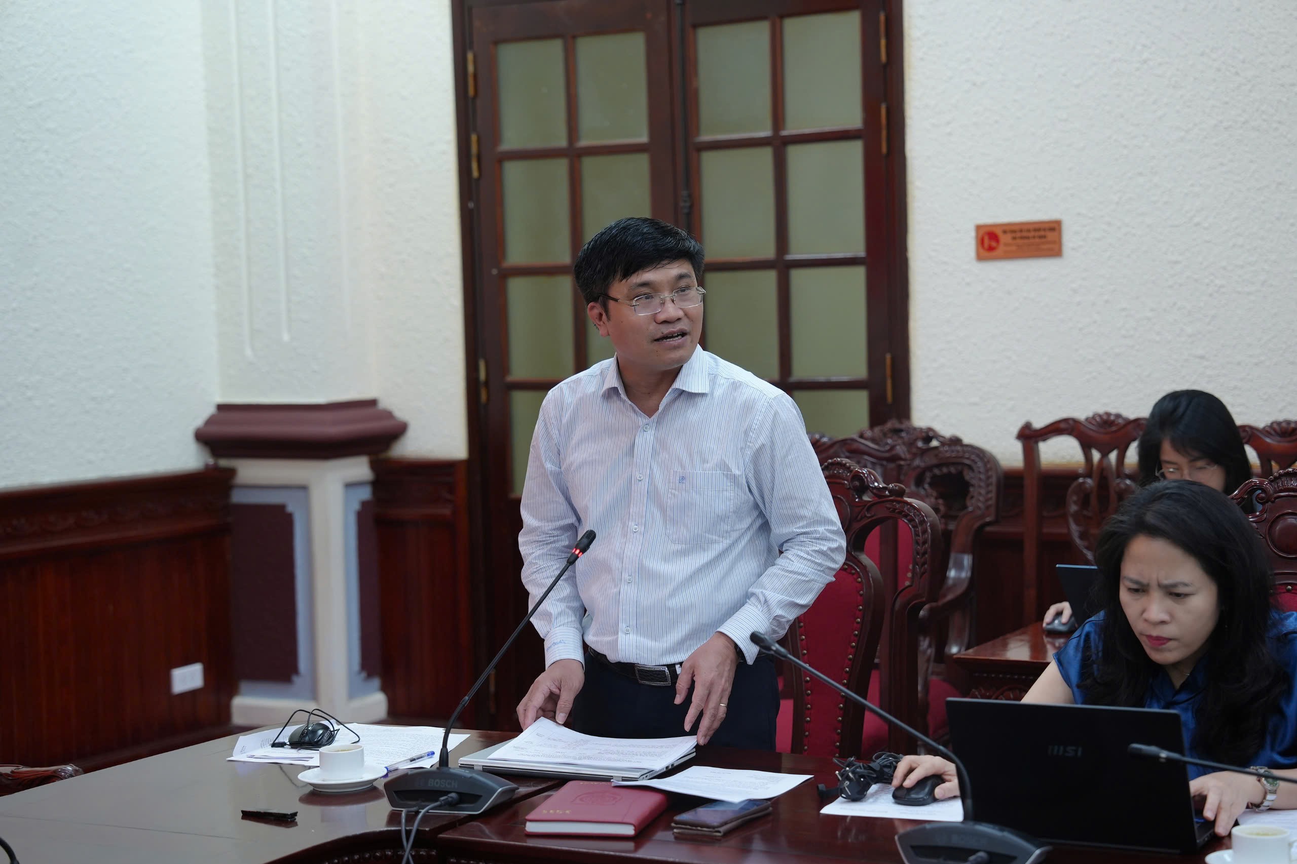 Tiếp tục hoàn thiện dự thảo Chương trình hành động của Bộ Tư pháp thực hiện Nghị quyết số 66-NQ/TW