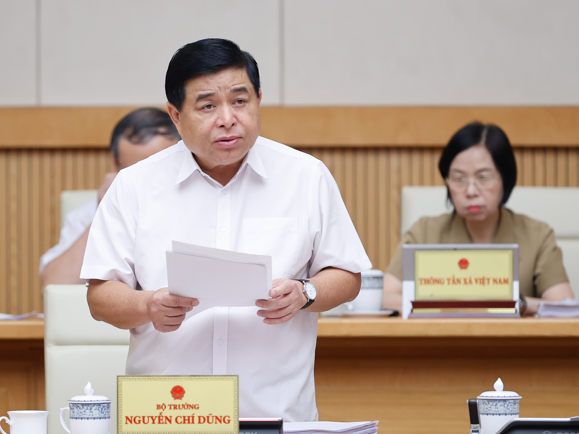 Thủ tướng: Phấn đấu tăng trưởng GDP quý III từ 6,5-7%, giữ đà, giữ nhịp phát triển trong năm 2025- Ảnh 1.