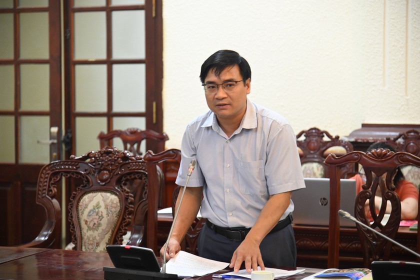 Toàn cảnh buổi họp.