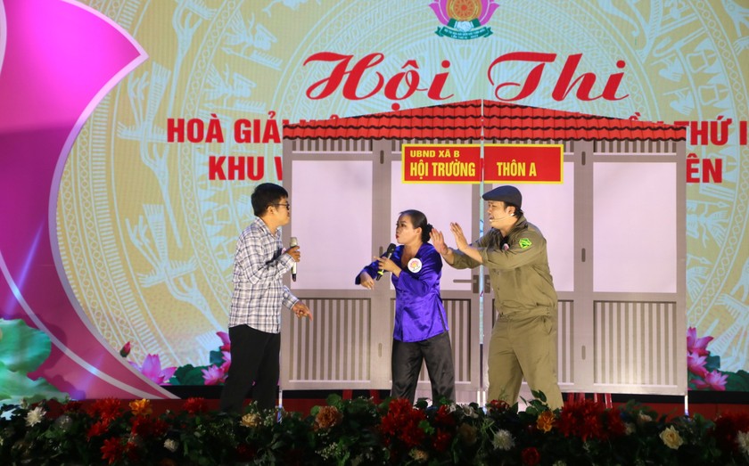 Phần thi giới thiệu của đội Nghệ An. ảnh 8