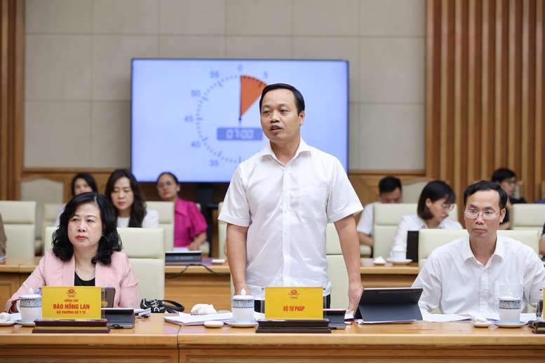Thủ tướng: Đẩy mạnh hơn nữa đột phá thể chế theo yêu cầu của Hội nghị Trung ương 10- Ảnh 1.