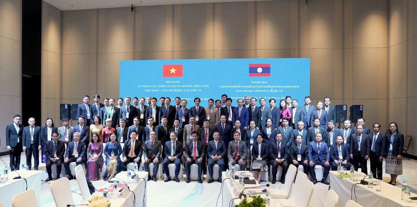 Các đại biểu đoàn Bộ Tư pháp Việt Nam