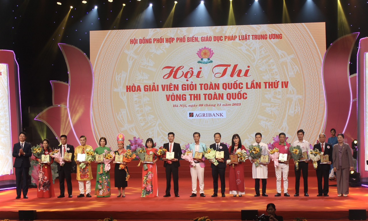 Hội thi Hòa giải viên giỏi toàn quốc lần thứ IV và Phát động Cuộc thi trực tuyến “Tìm hiểu chính sách, pháp luật về phòng, chống tham nhũng, tiêu cực”