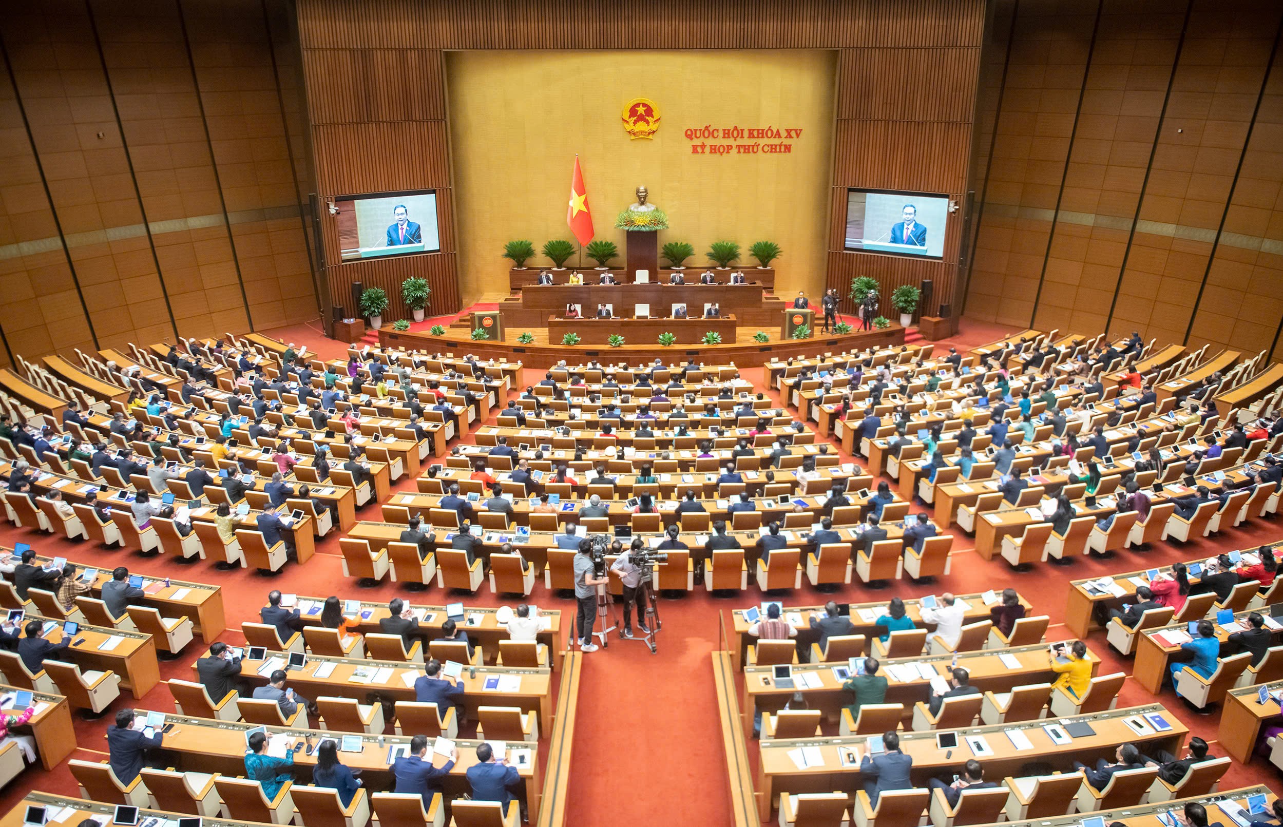 Hai nghị quyết về sửa đổi, bổ sung Hiến pháp năm 2013 được  thông qua với tỷ lệ 100%