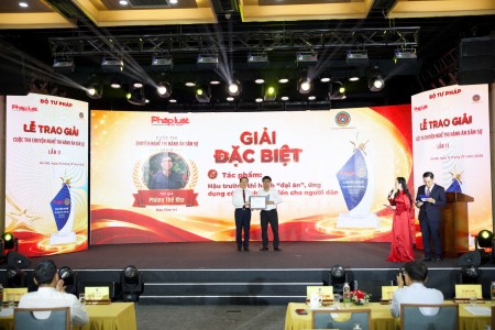 Trao giải Cuộc thi "Chuyện nghề Thi hành án dân sự" lần thứ II